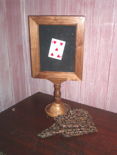 Pedestal card Frame-Walnut